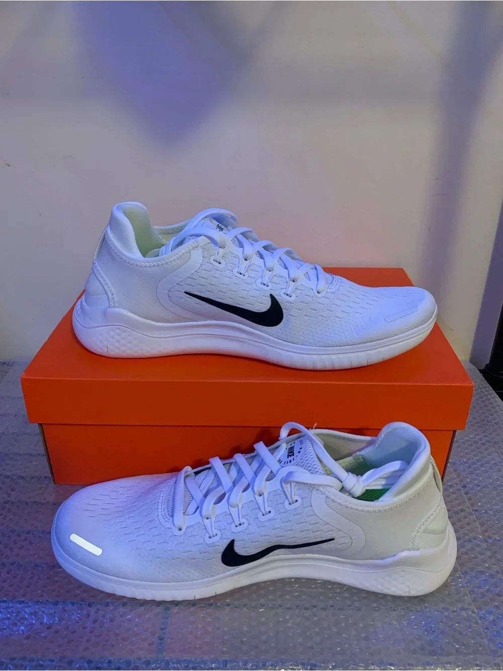 Nike Free RN 2018 White Black 942837-100 - Women’s Size 11